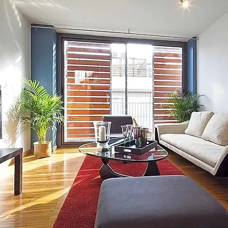 Apartment Private Terrace Penthouse That Accommodates 6 Pax