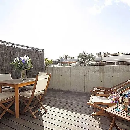 Private Terrace Penthouse That Accommodates 6 Pax