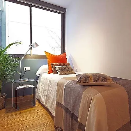 Apartment Private Terrace Penthouse That Accommodates 6 Pax *