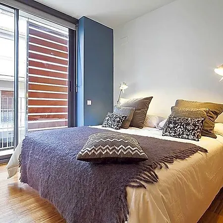 Apartment Private Terrace Penthouse That Accommodates 6 Pax